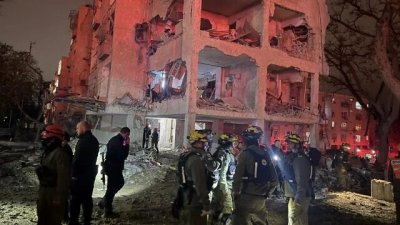 ইসরায়েলের আকাশ প্রতিরক্ষা ব্যবস্থা এই হামলা ঠেকাতে ব্যর্থ হয়েছে। ছবি: আইডিএফ
