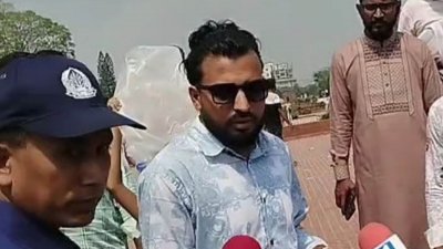 দুই নারীসহ তিন জনকে আটক করেছে পুলিশ