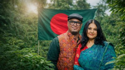 শফিক তুহিন ও সামিনা চৌধুরী