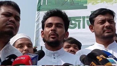 কথা বলছেন আসিফ মাহমুদ সজীব ভূঁইয়া