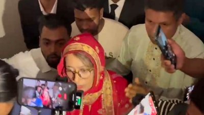স্মৃতিসৌধে স্লোগান দেওয়ার ঘটনায় গ্রেফতার মডেল মোসা. সিমু আক্তার বৃষ্টি (ওরফে মিষ্টি সুবাস)