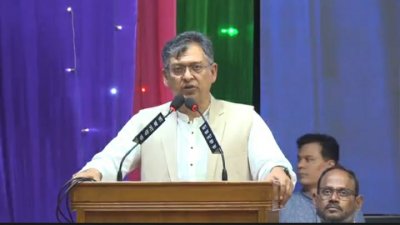 বিএনপি আয়োজিত আলোচনা সভায় বিশেষ অতিথির বক্তব্য রাখছেন সালাহ উদ্দিন আহমদ