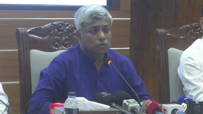 যশোর জেলা প্রশাসকের কার্যালয়ে এক অনুষ্ঠানে বক্তব্য দেন প্রতিমন্ত্রী অনিন্দ্য ইসলাম অমিত