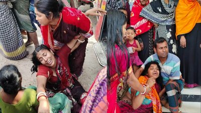 শৈলকুপা উপজেলার উমেদপুর ইউনিয়নের খড়িবাড়িয়া গ্রামে বজ্রাঘাতে দুই কৃষকের মৃত্যুতে স্বজনদের আহাজারি