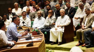 সংসদ সদস্যদের বৈঠকে প্রধানমন্ত্রী তারেক রহমান