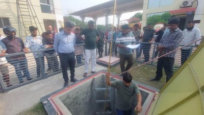 পেট্রল মজুত থাকার পরও বিক্রি না করায় ফরিদপুর সদর উপজেলার কানাইপুর বাজারে হোসেন ফিলিং স্টেশনকে ৫০ হাজার টাকা জরিমানা