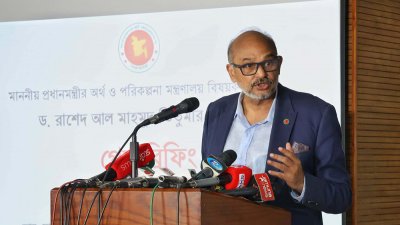 বক্তব্য রাখছেন প্রধানমন্ত্রীর অর্থ ও পরিকল্পনাবিষয়ক উপদেষ্টা রাশেদ আল মাহমুদ তিতুমীর