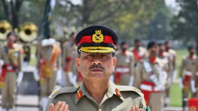 পাকিস্তানের ডি ফ্যাক্টো নেতা ফিল্ড মার্শাল আসিম মুনির। ফাইল ছবি: এপি