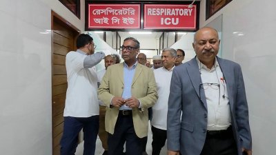 জাতীয় বক্ষব্যাধি ইনস্টিটিউট ও হাসপাতালে বিশেষায়িত অ্যাজমা সেন্টারে নবনির্মিত ৪০টি আইসিইউ বেড প্রস্তুতি কার্যক্রম ঘুরে দেখেন স্বাস্থ্য প্রতিমন্ত্রী