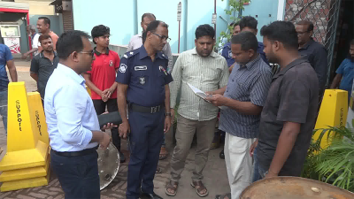 যশোরে তেলের পাম্পে অভিযান