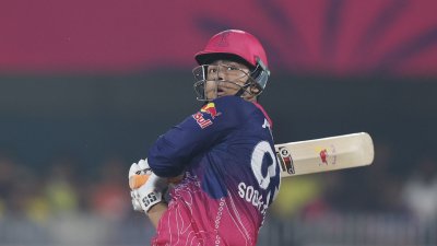 ১৫ বলে ফিফটির দেখা পান বৈভব সূর্যবংশী।