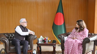 প্রতিমন্ত্রী শামা ওবায়েদ ইসলামের সঙ্গে সৌজন্য সাক্ষাৎ করেন আয়ারল্যান্ডের রাষ্ট্রদূত কেভিন কেলি