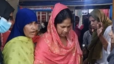 নবজাতককে হাসপাতালে নেওয়া হয়েছে