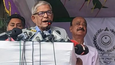 কথা বলছেন  স্থানীয় সরকার, পল্লী উন্নয়ন ও সমবায় (এলজিআরডি) মন্ত্রী মির্জা ফখরুল ইসলাম আলমগীর।