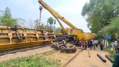উদ্ধার করা হয়েছে তিনটি ওয়াগন