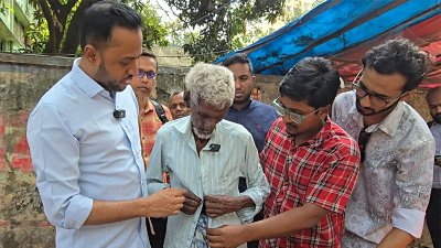 মগবাজারের প্রবীণ নাঈমুদ্দিনের পাশে প্রধানমন্ত্রী