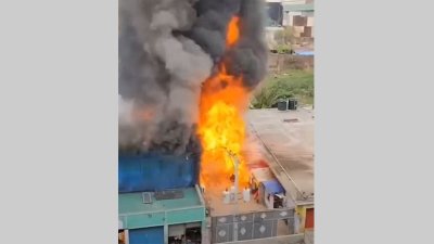 গ্যাস লাইটার কারখানায় আগুন