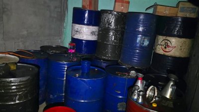 জব্দ করা জ্বালানি তেল