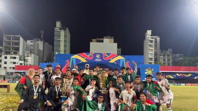 আবারও অনূর্ধ্ব-২০ সাফ চ্যাম্পিয়ন বাংলাদেশ।
