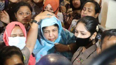 আদালতে শিরীন শারমিন চৌধুরী (ছবি: নাসিরুল ইসলাম)