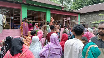 গাজীপুর সদর উপজেলায় একটি বাড়ি থেকে টাকা, স্বর্ণালঙ্কারসহ মূল্যবান জিনিসপত্র লুট করেছে ডাকাতরা