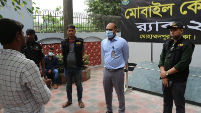 আগারগাঁও পাসপোর্ট অফিসে ভ্রাম্যমাণ আদালতের অভিযান