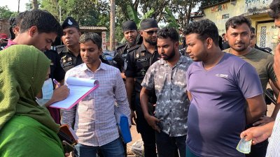 মজুতের সঠিক হিসাব না থাকা এবং গ্রাহকদের রশিদ না দেওয়ায় একটি পেট্রোল পাম্পকে দুই লাখ টাকা জরিমানা