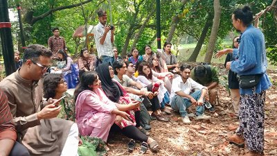 ধানমন্ডি লেকে এআইইউবির ‘বায়োডাইভারসিটি ওয়াক’