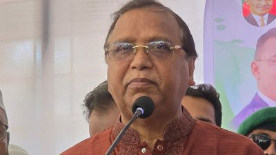 কথা বলছেন ডিএসসিসি প্রশাসক মো. আব্দুস সালাম