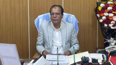 দুর্যোগ ব্যবস্থাপনা ও ত্রাণমন্ত্রী আসাদুল হাবিব দুলু