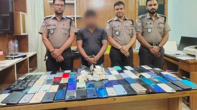 গুলিস্তানে ১১৭টি চোরাই মোবাইলসহ গ্রেফতার ১