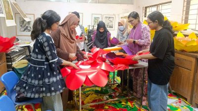 জগন্নাথ বিশ্ববিদ্যালয়ে বর্ষবরণের প্রস্তুতি (ছবি: বাংলা ট্রিবিউন)