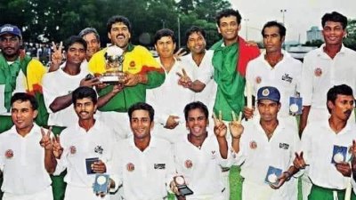 আইসিসি ট্রফি জয়ী বাংলাদেশ দল।