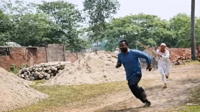 ব্রাহ্মণবাড়িয়ার নবীনগর উপজেলায় রাস্তার নিম্নমানের কাজ নিয়ে প্রশ্ন করায় স্থানীয় সরকার প্রকৌশল অধিদফতরের (এলজিইডি) প্রকৌশলীকে মারধর ও বাঁশ নিয়ে ধাওয়া