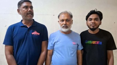 সংঘর্ষ ও গুলিবিদ্ধ হয়ে তিন জন আহতের ঘটনায় ইউনিয়ন যুবদলের সভাপতি-সম্পাদকসহ তিন জনকে গ্রেফতার করেছে পুলিশ