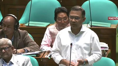 সংসদে বক্তব্য রাখছেন প্রধানমন্ত্রী তারেক রহমান