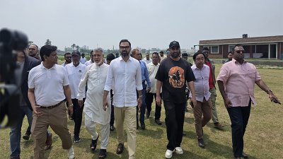 আন্তর্জাতিক ক্রিকেট স্টেডিয়াম নির্মাণ কাজের অগ্রগতি পরিদর্শন করেন  ক্রীড়া প্রতিমন্ত্রী আমিনুল হক ও বিসিবি সভাপতি তামিম ইকবাল