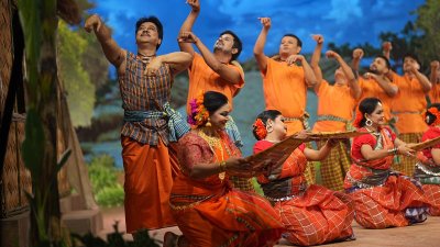 নৃত্য পরিবেশন করেন প্রখ্যাত শিল্পী শামীম আরা নীপা, শিবলী মোহাম্মদ এবং নৃত্যাঞ্চল