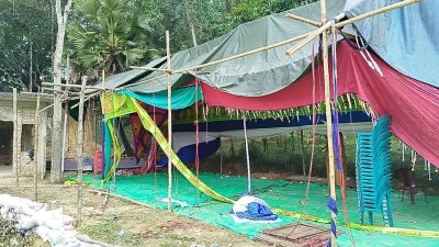 চট্টগ্রামের মীরসরাইয়ে ত্রিপুরা সম্প্রদায়ের ধর্মীয় গীতাপাঠ ও মহোৎসব অনুষ্ঠানে কিশোর গ্যাংয়ের হামলার ঘটনা ঘটেছে
