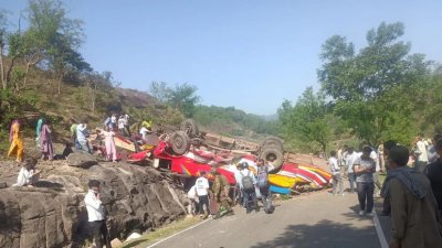 ঘটনাস্থল থেকে ১৫ জনের মরদেহ উদ্ধার করা হয়েছে। ছবি: এনডিটিভি