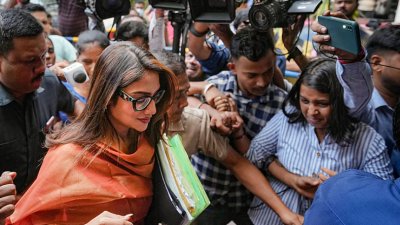 তদন্তে হাজিরা দিতে যাচ্ছেন নায়িকা ও সাংসদ নুসরাত জাহান