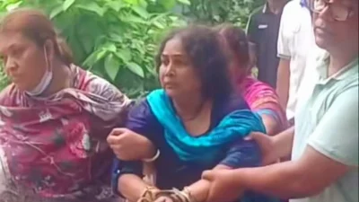 গ্রেফতার মেয়ে দীপ্তি অধিকারী