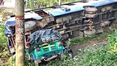সুনামগঞ্জে পৃথক সড়ক দুর্ঘটনায় তিন জন নিহত ও তিন জন আহত হয়েছেন