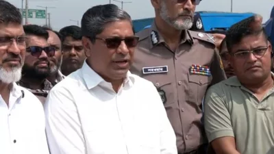 গাবতলী পশুর হাট পরিদর্শন করেন  প্রতিমন্ত্রী মীর শাহে আলম