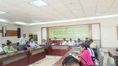 সংবাদ সম্মেলনে প্রতিবেদন তুলে ধরেন রামরুর প্রতিষ্ঠাতা চেয়ার ড. তাসনিম সিদ্দিকী