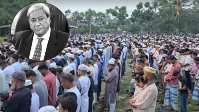 সোমবার সন্ধ্যা পৌনে ৬টায় লৌহজং উপজেলার কলমা ইউনিয়নের কলমা উচ্চ বিদ্যালয় প্রাঙ্গণে জানাজা শেষে বাবার কবরের পাশে তাকে দাফন করা হয়