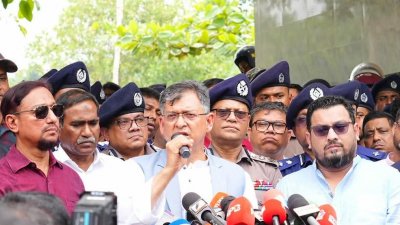 স্বরাষ্ট্রমন্ত্রী সালাহউদ্দিন আহমদ
