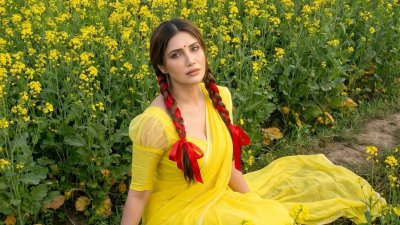 অভিনেত্রী ও মডেল নায়লা নাঈম