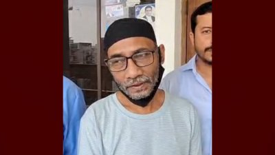আদালতে রামিসার বাবা আব্দুল হান্নান মোল্লা। ছবি: বাংলা ট্রিবিউন