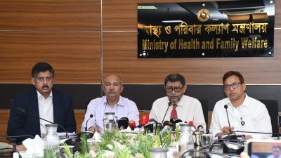 তদন্ত প্রতিবেদন উপস্থাপন করেন স্বাস্থ্য ও পরিবার কল্যাণমন্ত্রী সরদার সাখাওয়াত হোসেন